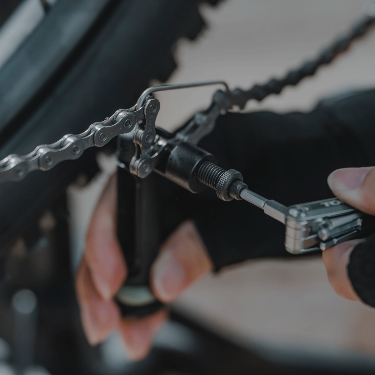 BB Hide'n Tool