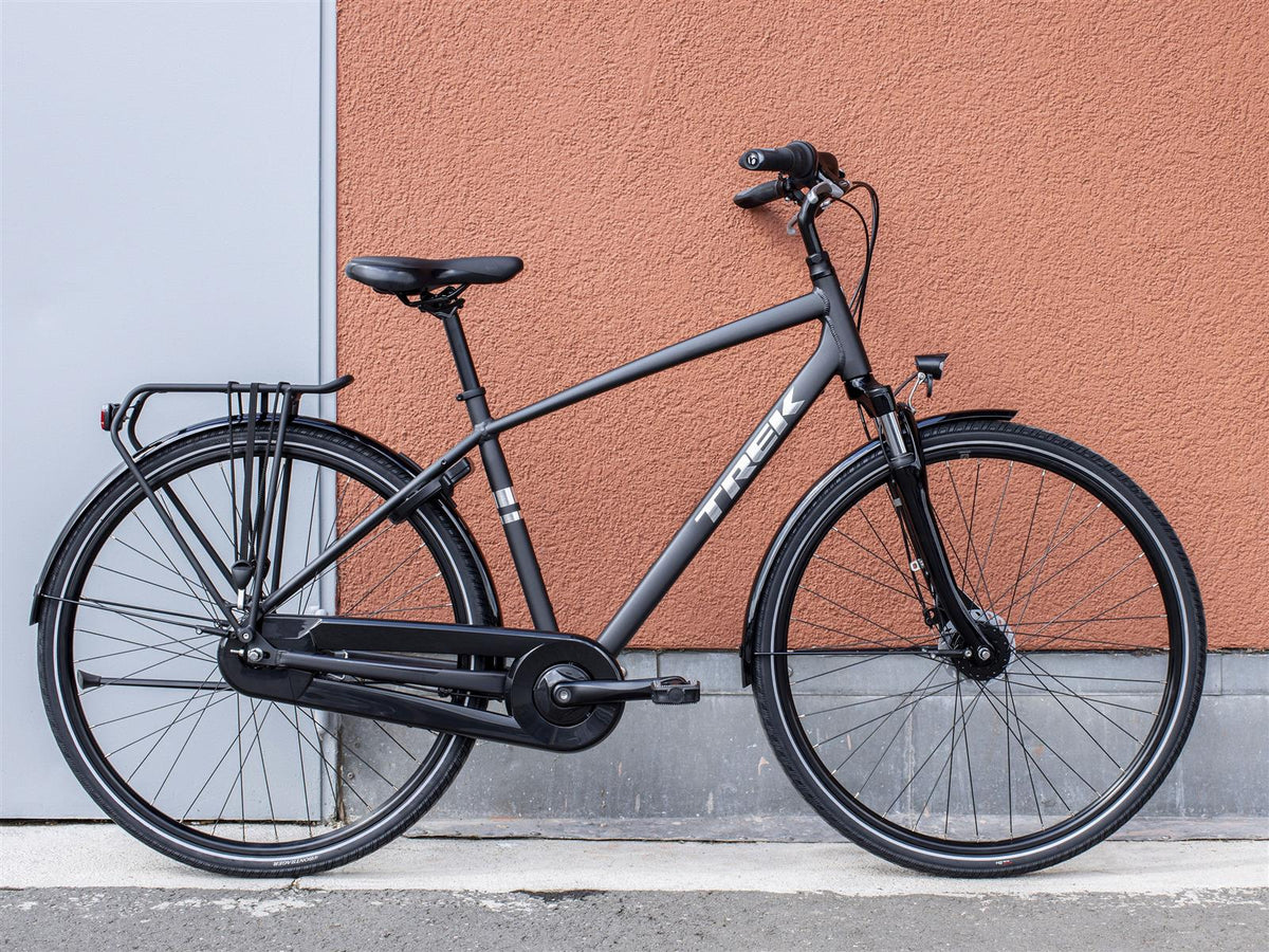 District 1 EQ Matte Dnister Black